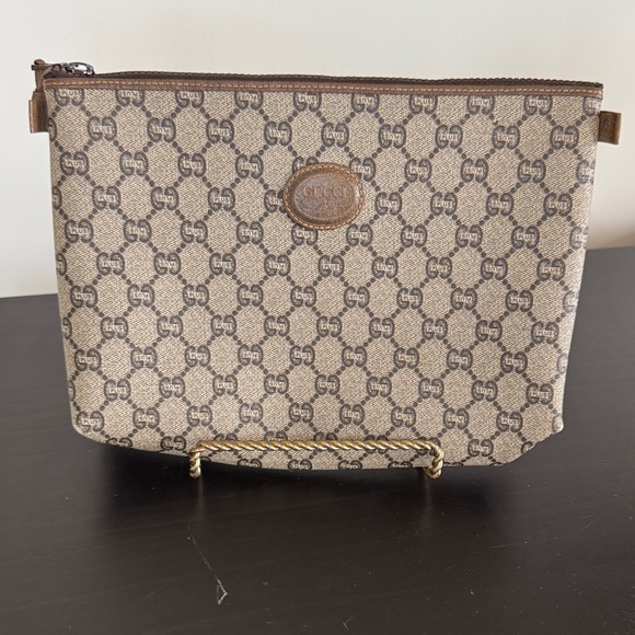 Gucci Plus Tan and Brown Signature Tolietry Pouch - Picture 1 of 9